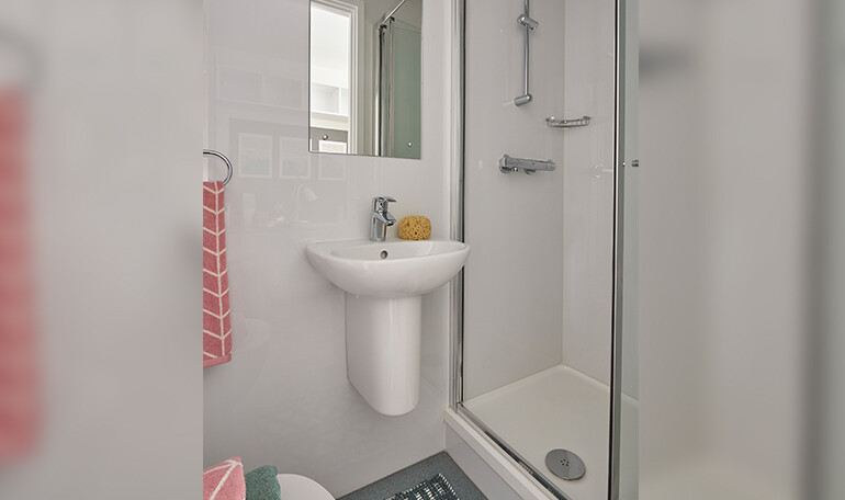 8 Bed Cluster En-suite