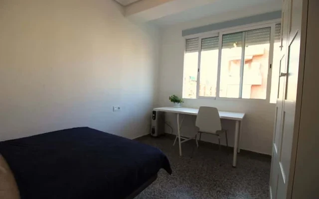 Piso de 5 habitaciones en Algiros 1