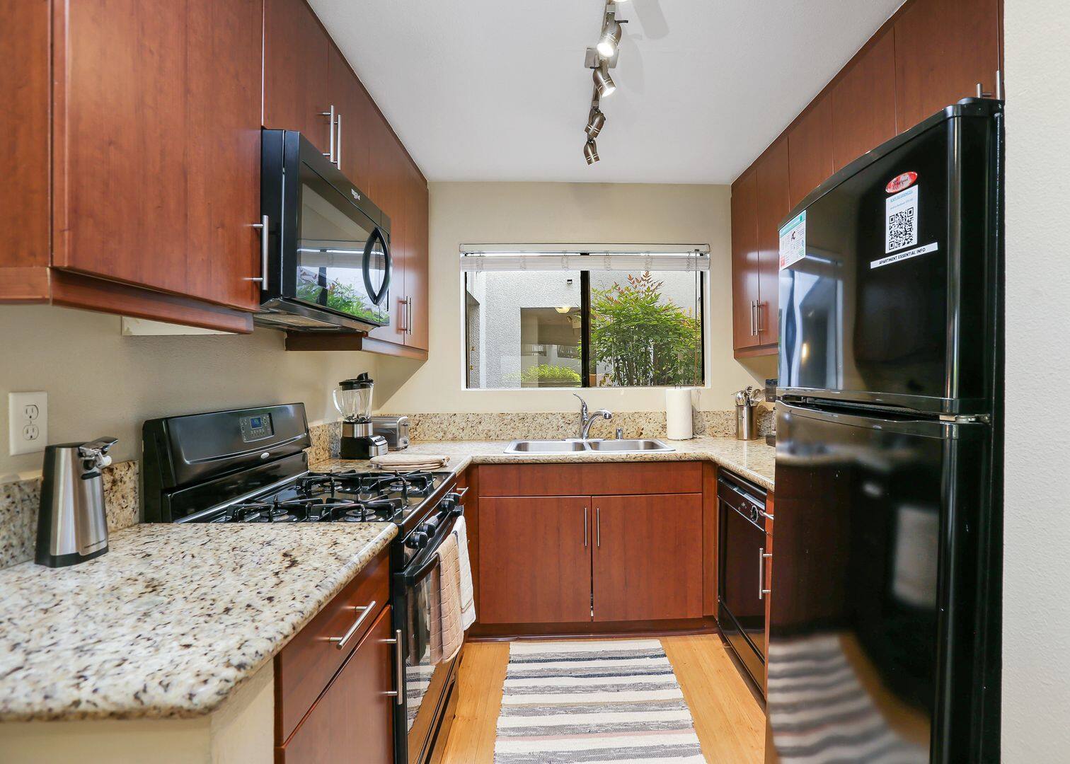 Shared Room in 2 bed