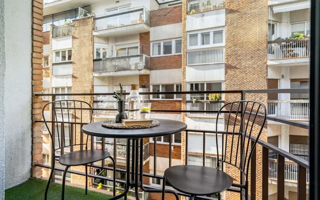 Iris - 1 bedroom and balcony in Trafalgar 4