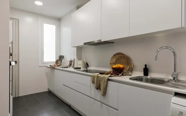 Kaftan - 5 bedrooms and balcony in Eixample Dreta 3