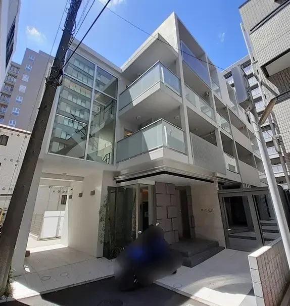 シュトラーレ四番町 1階