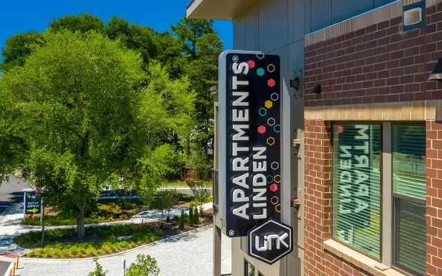 Link Apartments® Linden 1