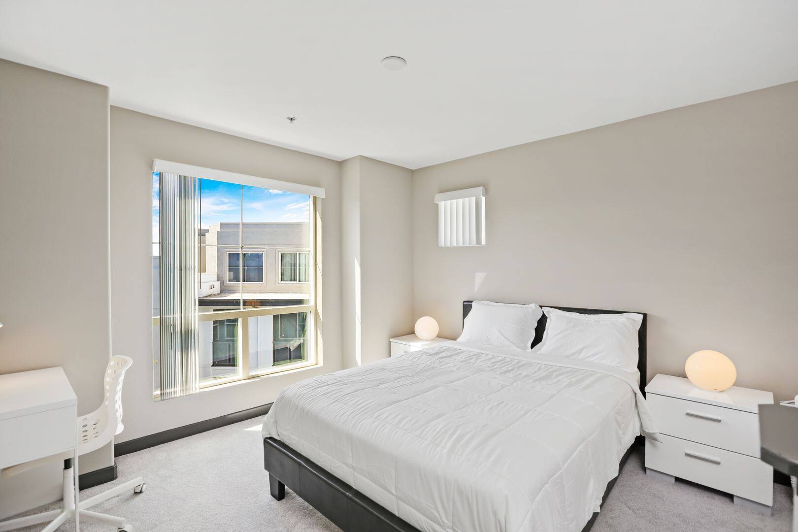 Private Room in 2 bed