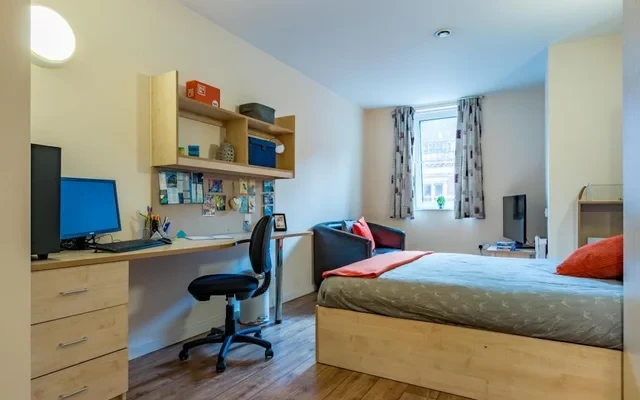 Chambers 51 3