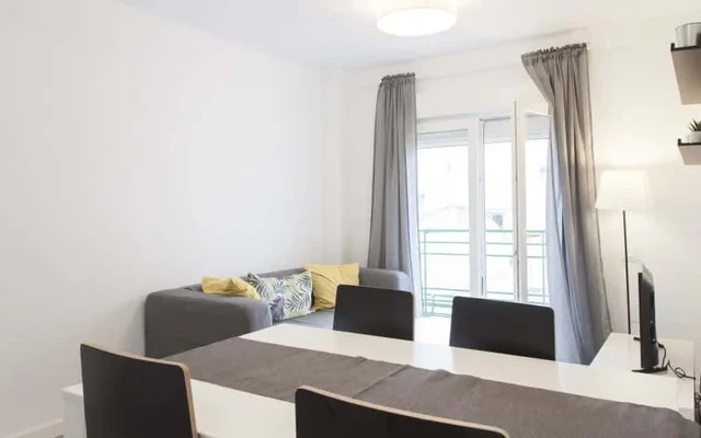 Calle de Cebreros, 16 0