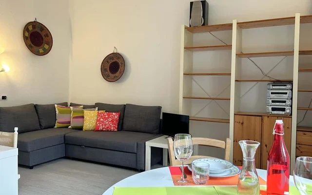Appartamento in Via dei Transiti - zona Pasteur (TRANSITI1) 0