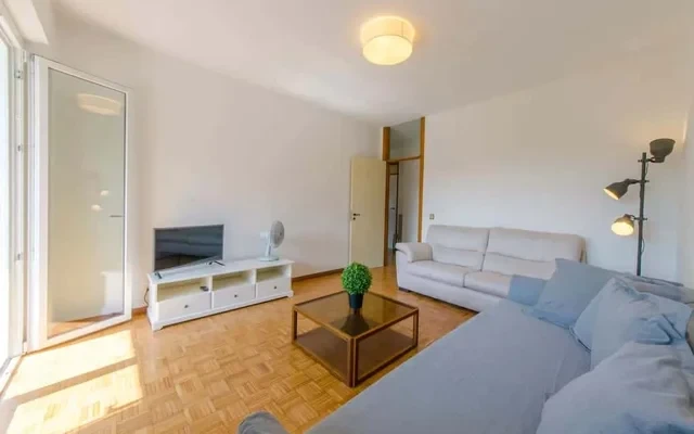 ALTIDO Apt suitable for Families up to 8, w/parking 2