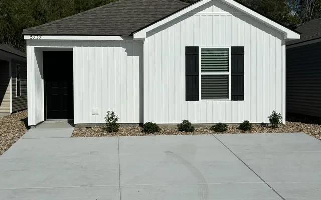 University Grove 1
