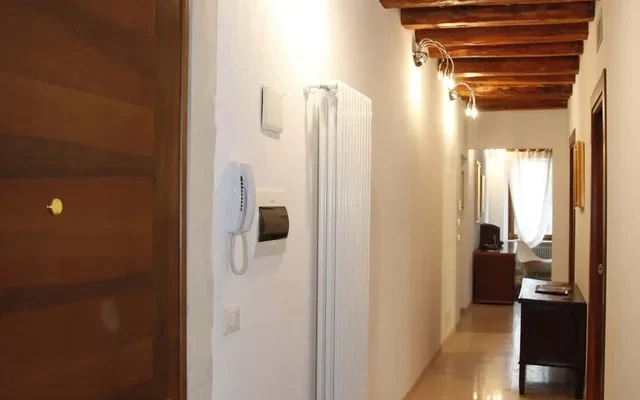 Via Seminario, Verona 4
