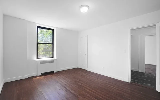 26 Greenwich Avenue 1
