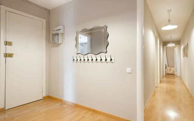 Great 4 bedroom flat in Eixample, fully equipped 1
