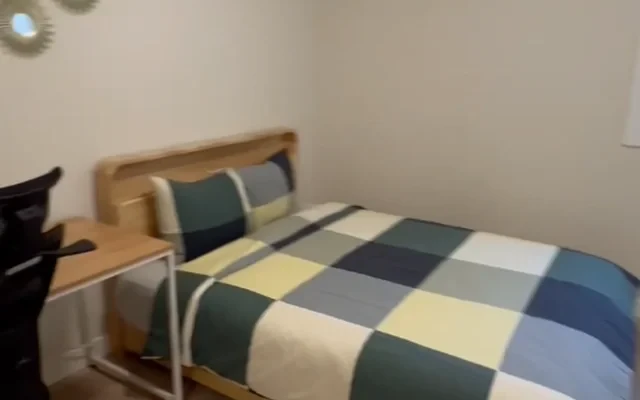 8739 117 Street NW - chỗ ở sinh viên tại Edmonton - 1 BED 1 BATH-1D