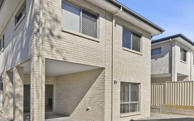 199 Gowan Rd 1
