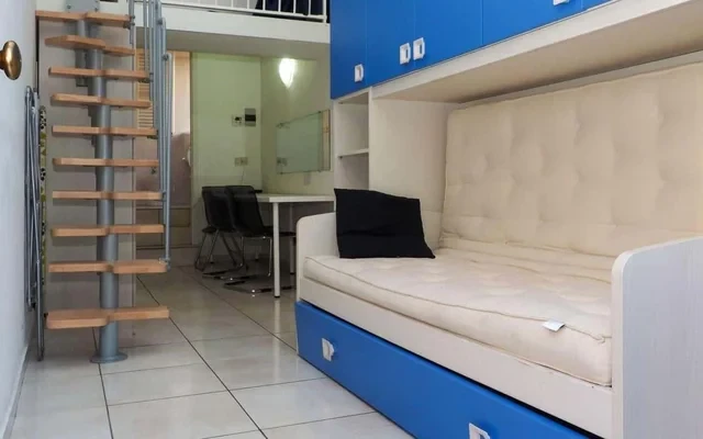 Modern studio apartment for rent close to public transport 0