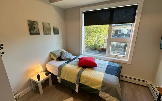 825 17 Avenue SW - Calgary student accommodation