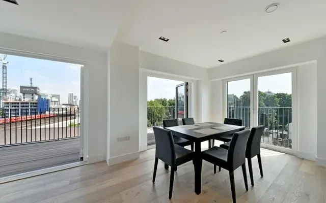 Exchange Gardens, London, SW8 1DF 3