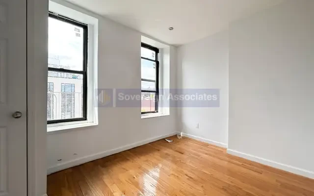953 Columbus Avenue 4