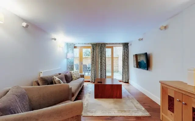 Tavistock Place 3172# 2