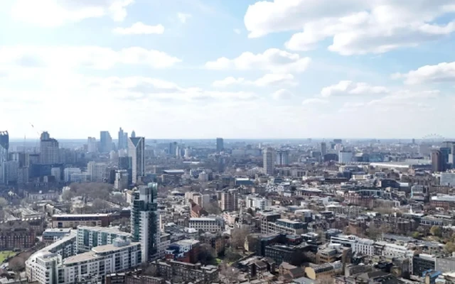 Lit London Bridge Residence 3