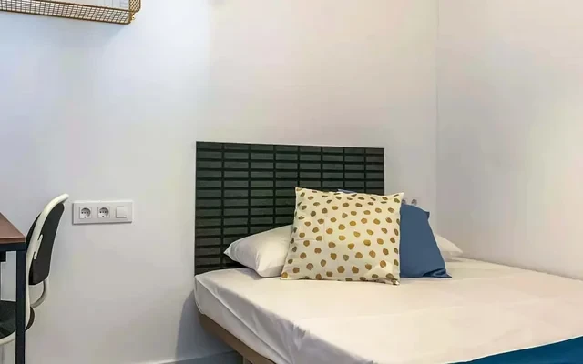 AT3 - Carrer de l'Antiga Travessera L'Hospitalet de Llobregat 08906 Spain 0