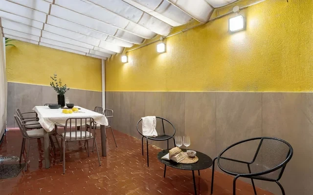 Carpo - 2 bedrooms and patio in Trafalgar 4
