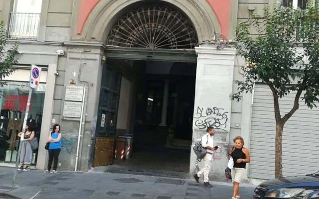Quadrilocale in Via Duomo 10, Tribunali, Napoli 2