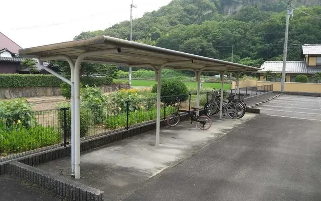レオパレス由良 - 高松市の学生向け宿泊施設 - 107号房间(带独立厨房)