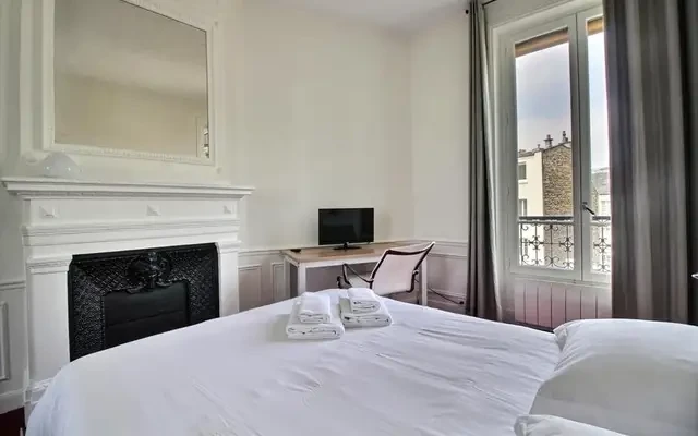 Lovely 1-bedroom apartment in the Saint Germain des Prés district 4