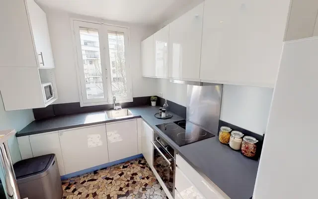 12 Rue Barbes, 92400 2