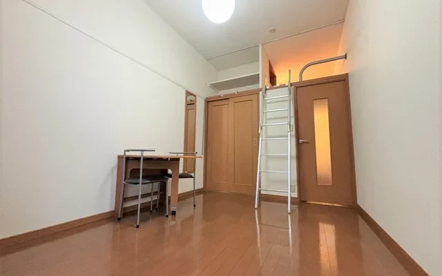 レオパレス花 - Mishima student accommodation - 117号房间(带独立厨房)