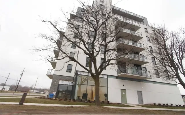 7 Erie Ave 1