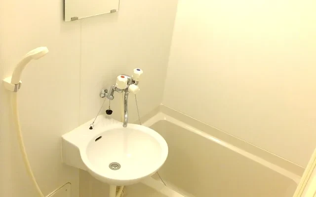 レオパレス春日 3