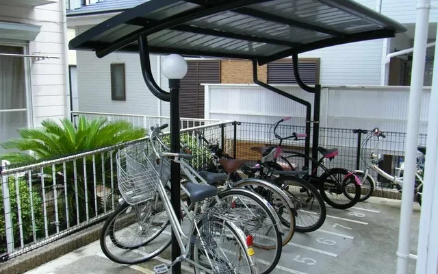 Leopalace Cranberry 1