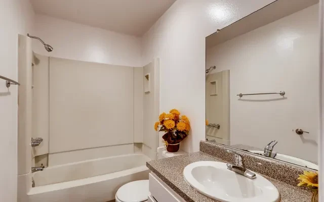 Executive House Apartments 4