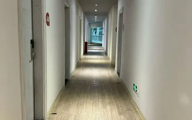 窝趣广州东晓南地铁站轻社区 4