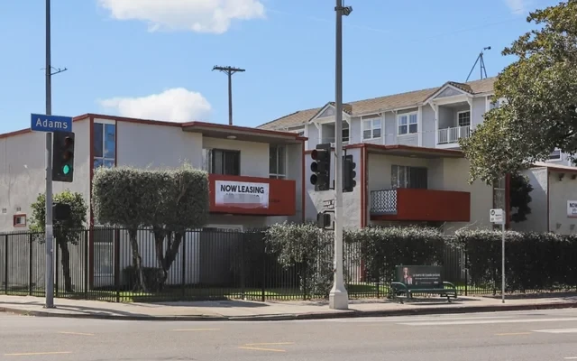 1204 W Adams Blvd 0