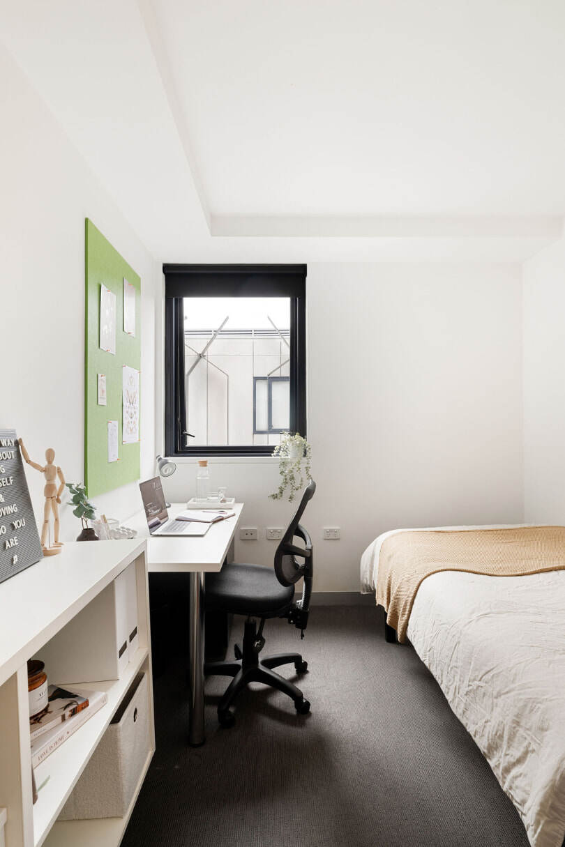 Single Bedroom – 5 Share Apt