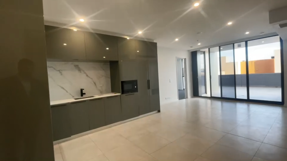 2 Finch Dr