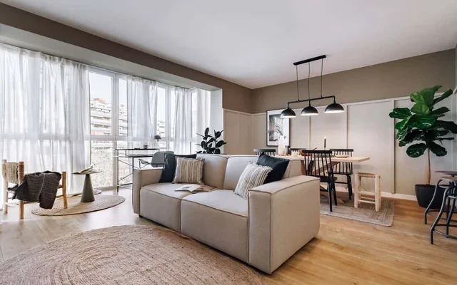 Loja - 2 bedrooms in Sant Antoni 0
