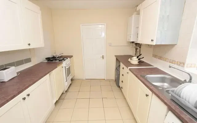house in Leyton 2
