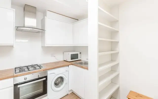 Nassau Street, Fitzrovia, W1W 1