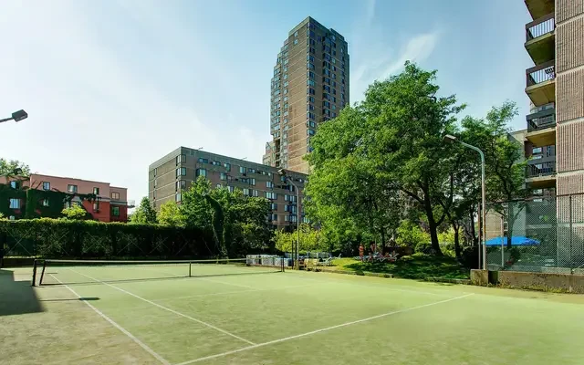 La Cité 4
