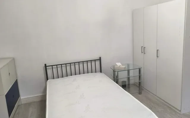 UM - YoLiving Soton - McDonald`s - Southampton student accommodation - 5 Bedrooms 2 Bathrooms
