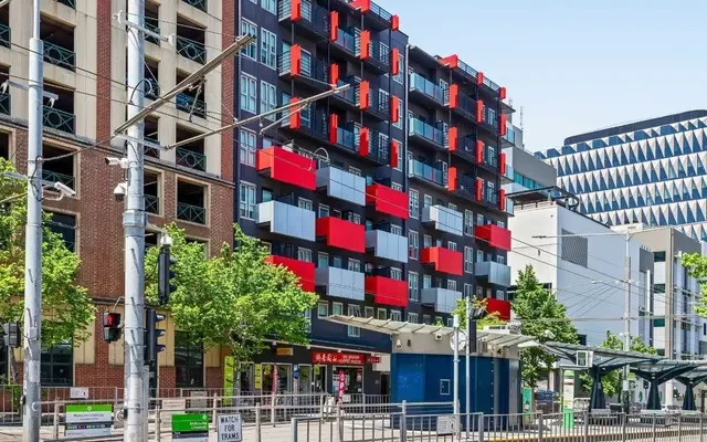 Student Living - 740 Swanston 4