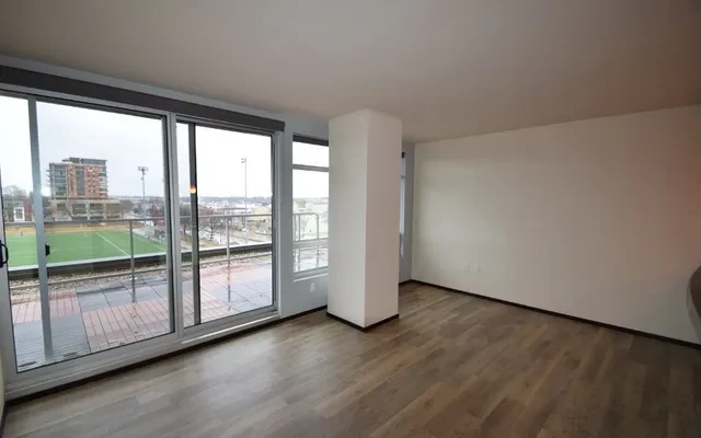 Galaxie High Rise 3