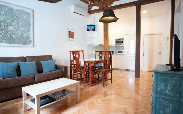 entire place de la Montera 0