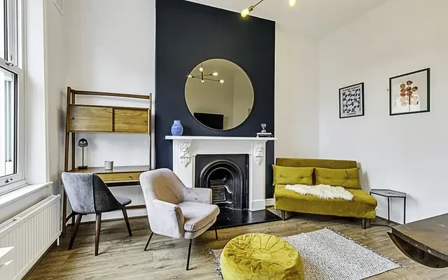 Shepherds Bush Road 12509# 2