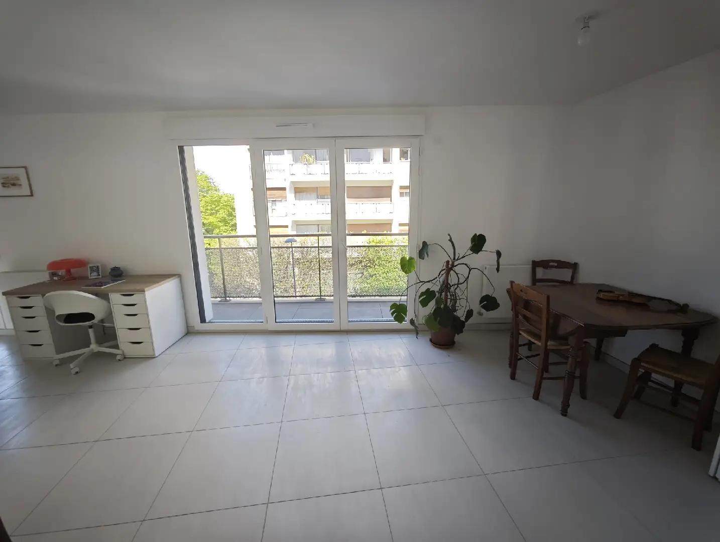 Vanves 92e·34m²·F1·Studio·With furniture