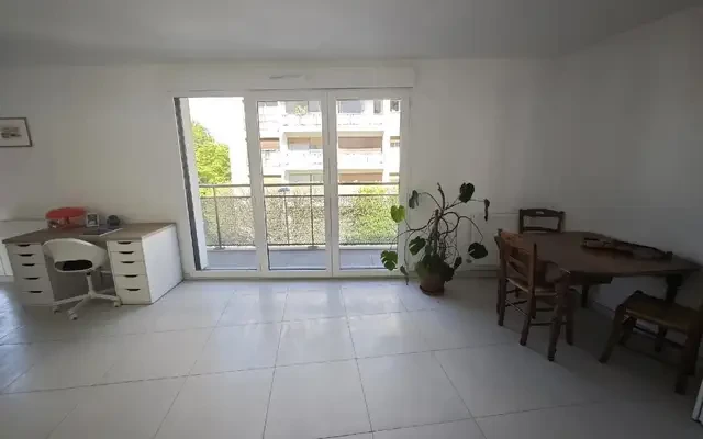 Vanves 92e·34m²·F1·Studio·With furniture 0